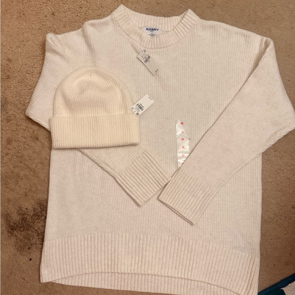 Old Navy Men's Cream Crewneck Sweater and Hat